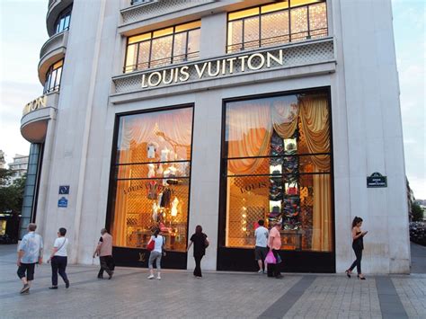 best louis vuitton store in paris to buy one from|louis vuitton paris outlet.